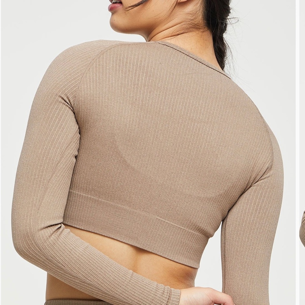 Lilia’s Active Ribbed Knit Set - Top and Pant - Size M & S - Picture 5 of 14